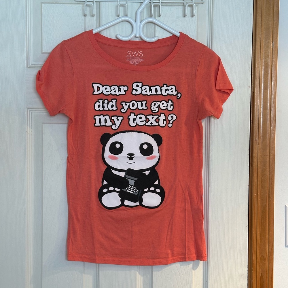 🛍️ Cute Ladies Panda Tee, Size Large
